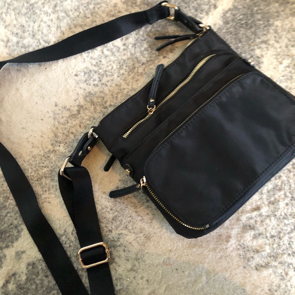 Kate and Alex cross body purse- new